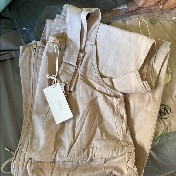 NWT Vici Linette Medium  Overall drawstring pockets adjustable - Picture 5 of 5